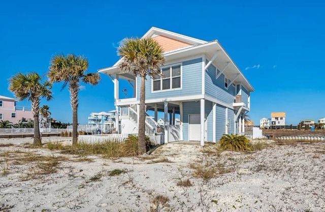 Navarre Beach Bungalow / PRIVATE POOL & Dog Friendly