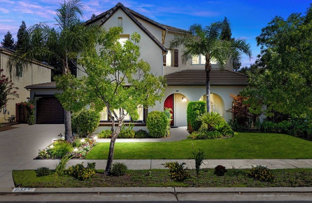 NE Clovis Retreat with Pool