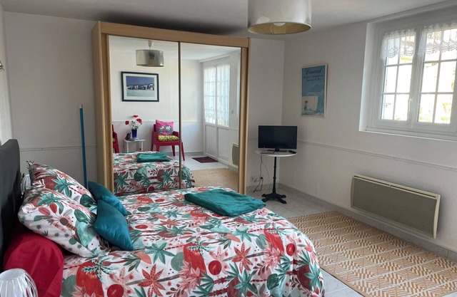 Near beach, T 2 with terrace