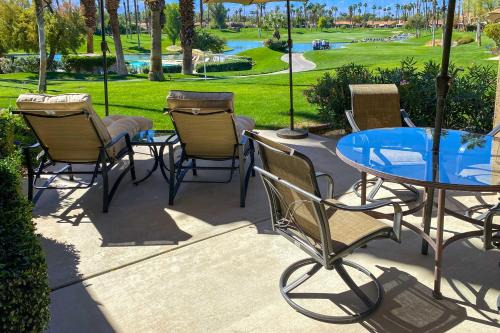 Near Golfing Palm Desert Condo with Pool Access!