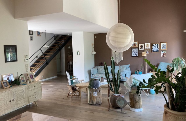 Cerca de Montpellier Villa con piscina en el corazón del pueblo.