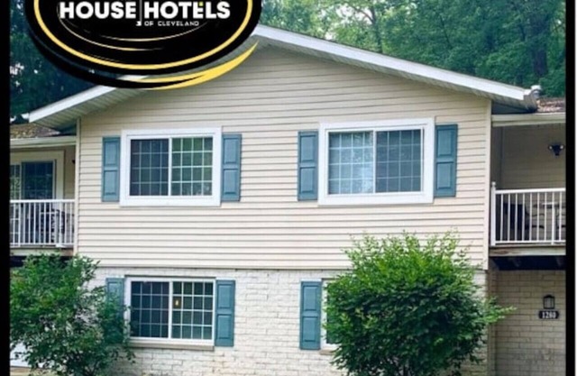 Near Pro Football HOF Portage lake Downtown Akron