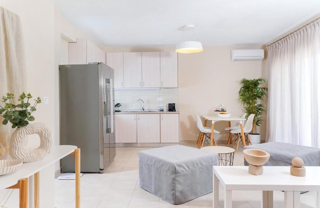 Nefeli Fresh guesthouses by Del Mare