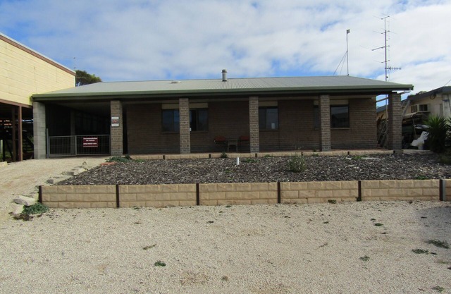 Nelson House - Close to beach! Off peak special!