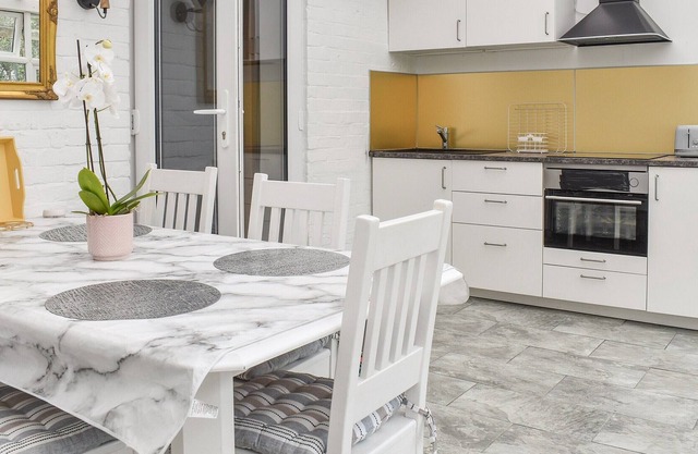 2 bedroom accommodation in Swanwick