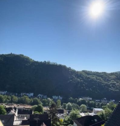 Neue Luxuriöse 3 Zimmer Wohnung mit toller Aussicht