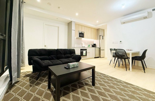 NEW 1bdrm condo, 2mins subway + high walk score!