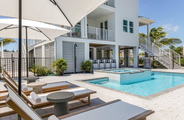 New Altair House by Brightwild Pool Pets