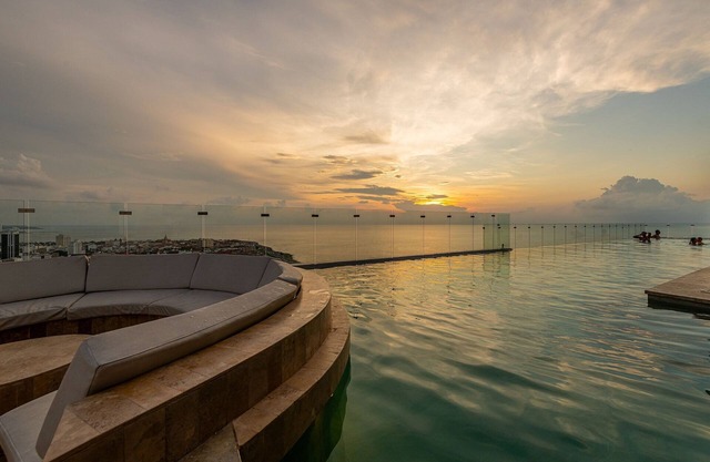 New Apt Beautiful Sea View and Walled City 2BR