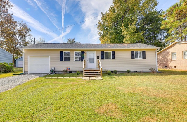 New Bern Abode w/ Yard ~ 2 Mi to Neuse River