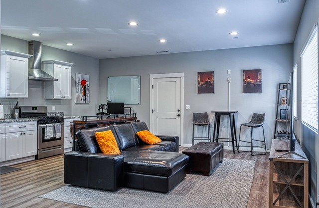 New build (2020) 2 BED 2 BATH near Martinez downtown