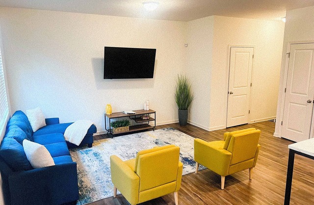 New Charming 3-bedroom/2.5 bathroom house in Metro Atlanta area