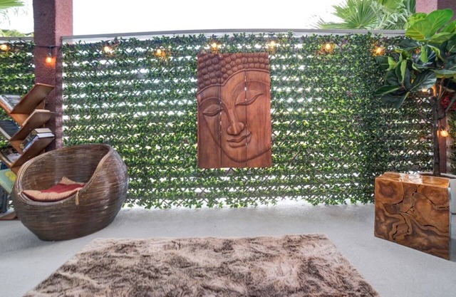 New! Dream Haus w/ private balcony. 10 minutes to Las Vegas strip