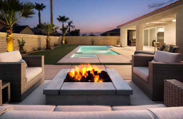 Casa a estrenar, cerca de todo! 4BR con piscina, jacuzzi y pozo de fuego (para 12)