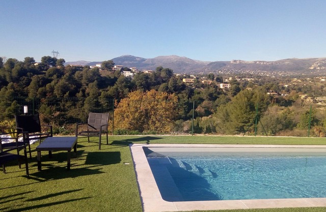 / NUEVO / En hermosa villa luminosa, piscina, BBQ, petanca, vista panorámica