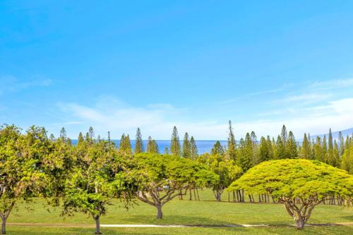 NEW KBM Resorts 3 FREE CARS Kapalua Golf Villas 5-Bedroom Multi-Unit Listing with Spacious Lanai and Golf Course Views KGV-18T419P219P3