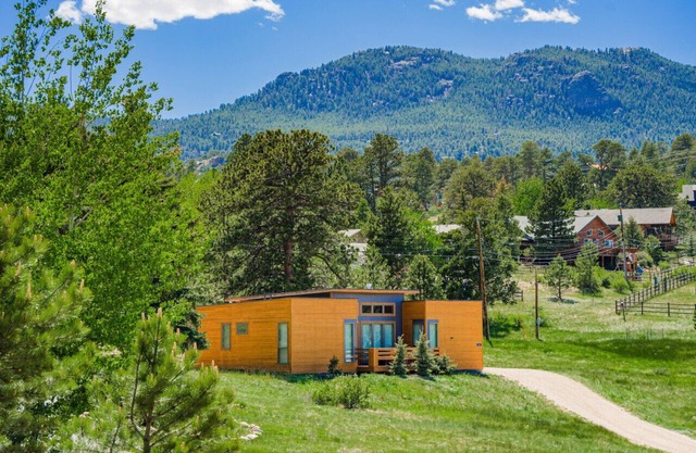 New! King beds! Unique home near National Park