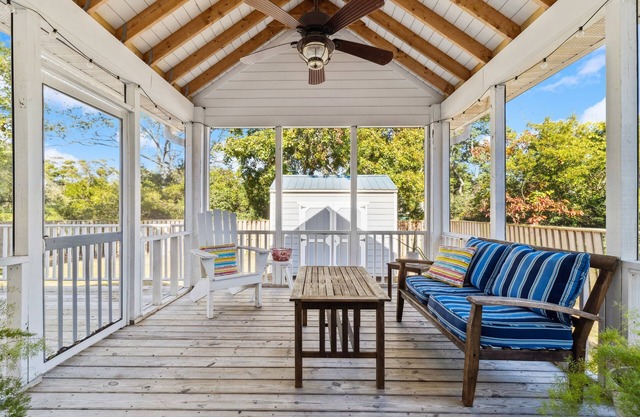 New Listing | Cozy Cottage | Fully Fenced Yard