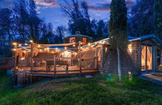New Listing- Hobbit House @ Yosemite w/spa/firepit/unique