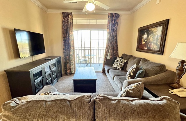 New Listing! Tuscana Resort, 11mi to Disney & 18mi to Universal - FS381569