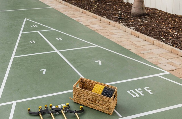 New Luxury Stay. Backyard Games. Near Siesta Key.