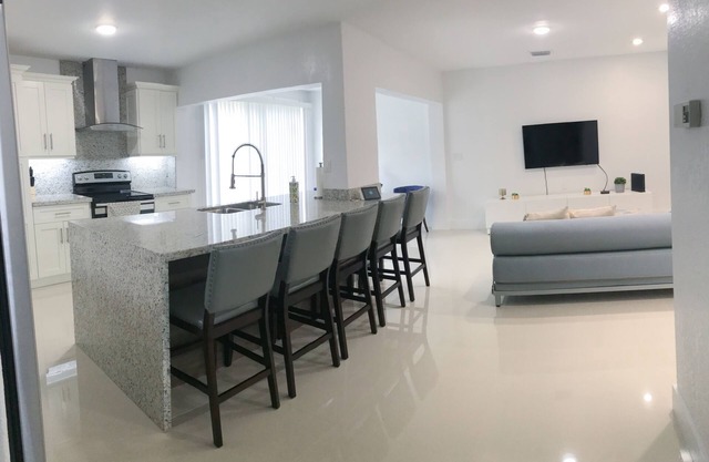 Nueva casa de Miami Lake para familias 3Bd / 2Bth / 6 Per
