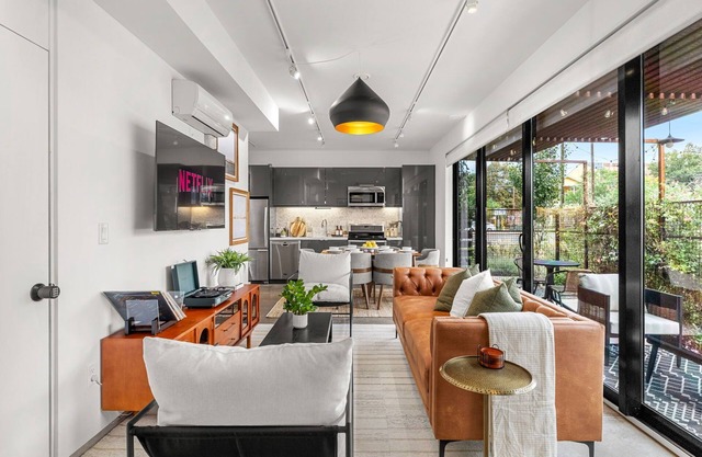 NEW Modern Luxury Stay in RiNo with Private Rooftop