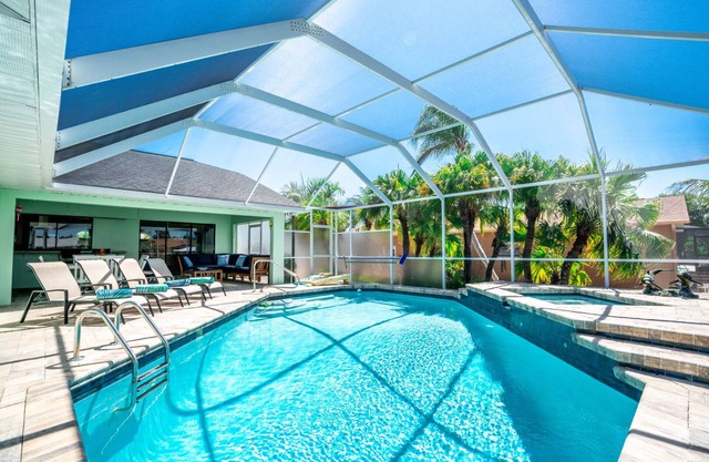 New Palm Tree III - Free Heated Pool/Spa ( Kayaks, Paddle boards, and bikes)