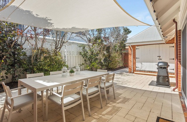 NEW Short Walk 2Beach+Starlink+lots of parking!