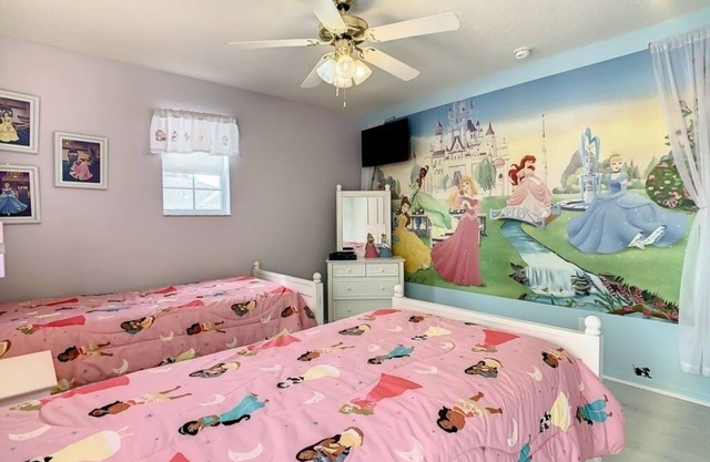 NEW! Stunning 5BR Villa with Pool, Spa & Quick Disney Access