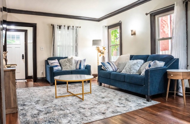 NEW4BRCozyRetreatNearDowntown! !
