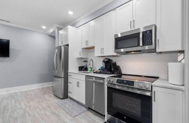 NewLuxCondo 2bed+Laundry+Parking