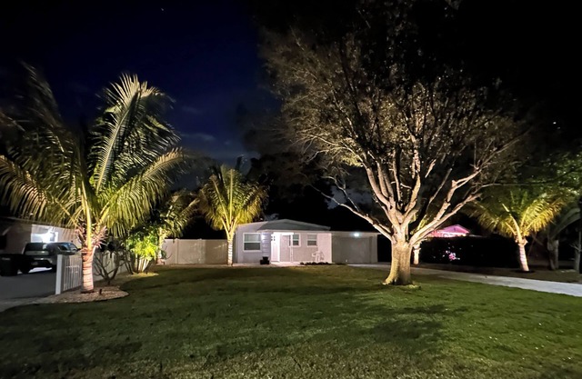 Newly Remodeled 3BR Home, 1 Block from Water in Beautiful Safety Harbor!