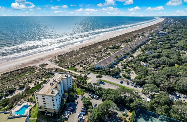 NEWLY RENOVATED & NEW TO THE MARKET: Modern, Oceanfront One Bedroom Condo. C-120
