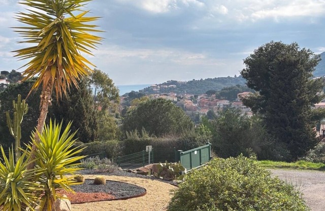 Newly renovated apartment 10 minutes from Collioure market. Ideal for families.