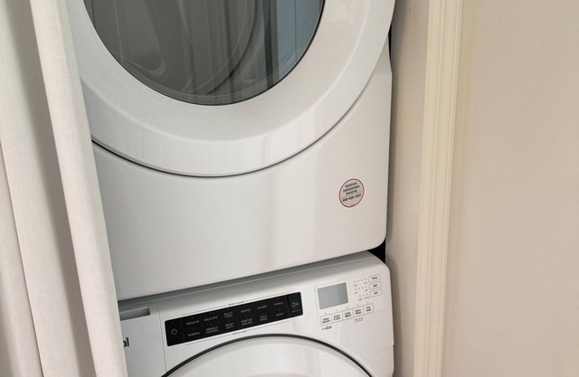 Newly Renovated Charming Greenwich Guest Cottage