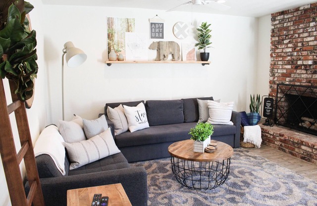 ¡Recientemente renovado! Condominio acogedor en un vecindario tranquilo y seguro cerca del parque Sequoia