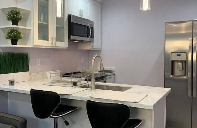 Newly Renovated Cozy home away from home!!