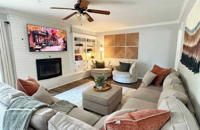 Newly updated home by OC with 2 King Beds