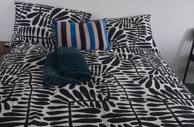 Bed, Contl Breakfast, Newport, Wales, Near Train