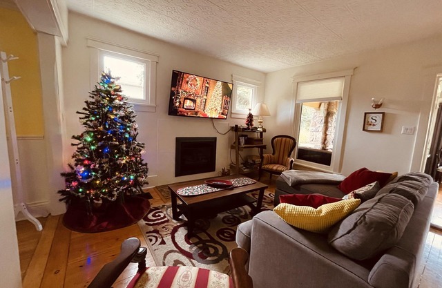 Niagara Wine Country Cottage