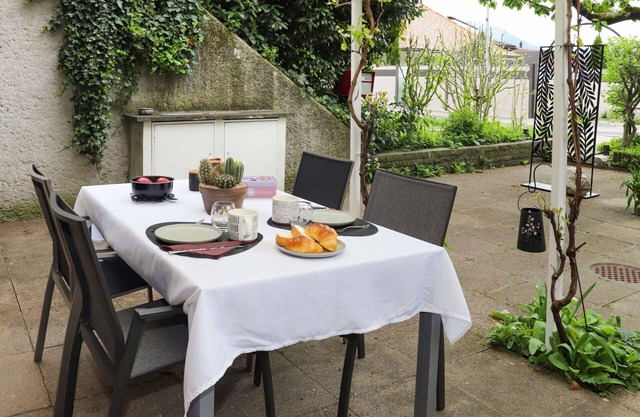 Acogedor apartamento para 2 personas con WIFI, TV, terraza, mascotas permitida y vista panorámica