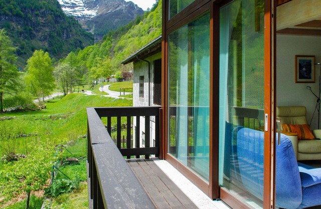 Hermoso apartamento para 5 personas con WIFI, TV, patio y vista panorámica