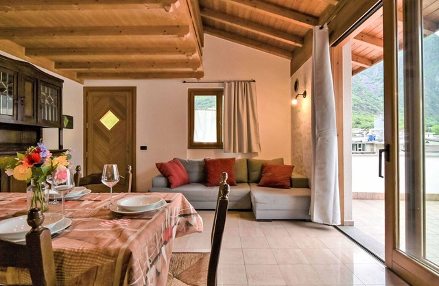 Bonito apartamento para 5 personas con WIFI, TV, terraza y mascotas permitida