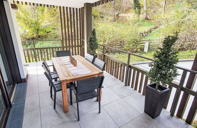 Hermoso apartamento para 5 personas con WIFI, TV y balcón