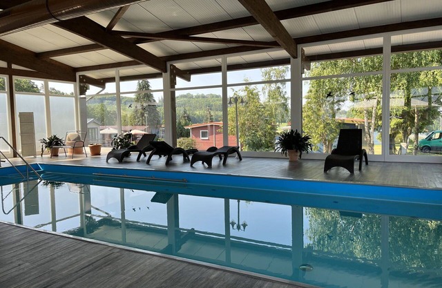 Precioso apartamento en villa para 5 personas con WIFI, piscina, TV, terraza y mascotas permitida