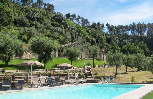 Acogedor apartamento en villa con A/C, piscina privada, WIFI, TV, terraza y mascotas permitida