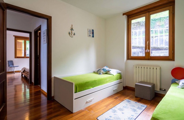 Hermoso apartamento en villa para 6 personas con WIFI, TV, balcón y mascotas permitida