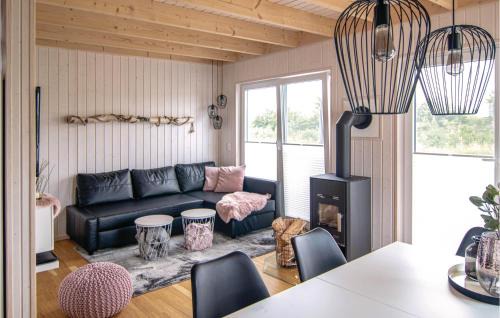 Nice Home In Ostseeresort Olpenitz