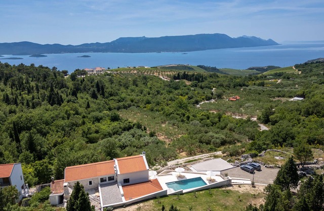 Bonita casa en Slivno Ravno con sauna